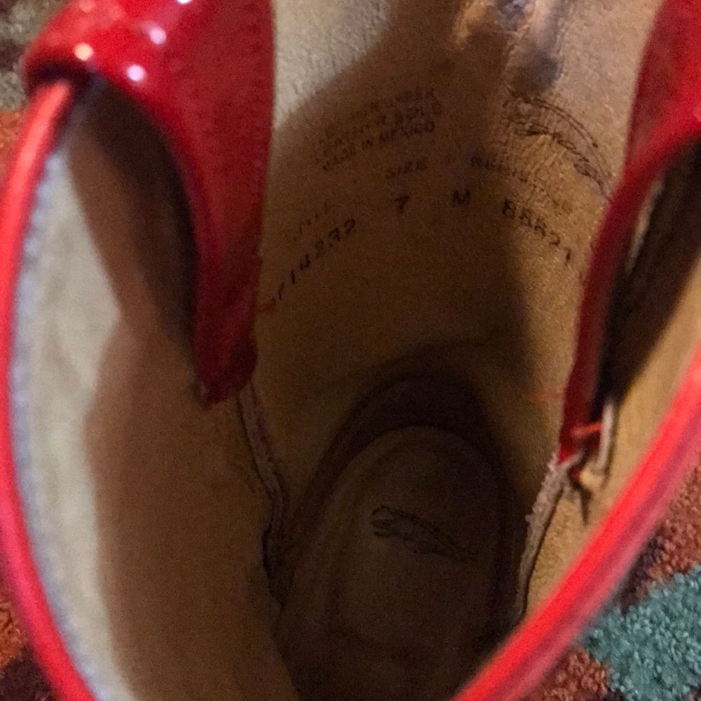 Very very hard to get! Red Patent Leather! - Picture 4 of 4